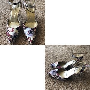 Bandolino Floral Heels 🌹 (SOLD)